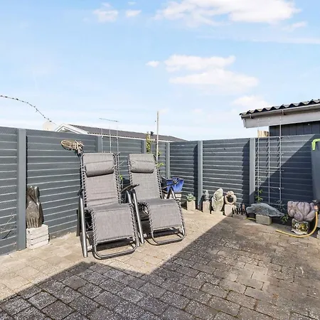 בית נופש Inviting By The With A View Karrebæksminde