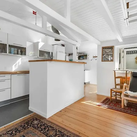 בית נופש Inviting By The With A View *